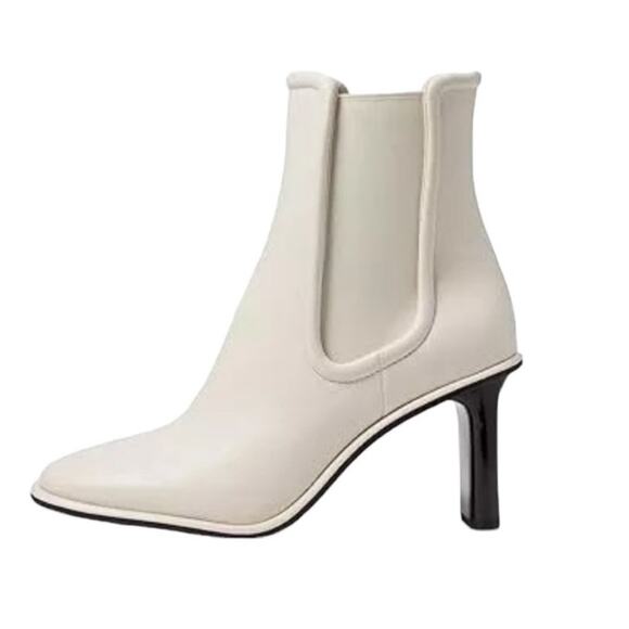 ^NWOT Women’s Coach Geneva Chalk Bootie – Sz 9 - Picture 1 of 9